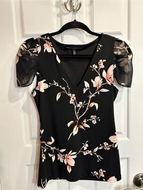White House Black Market Black Floral V-Neck Puff Sleeve Blouse